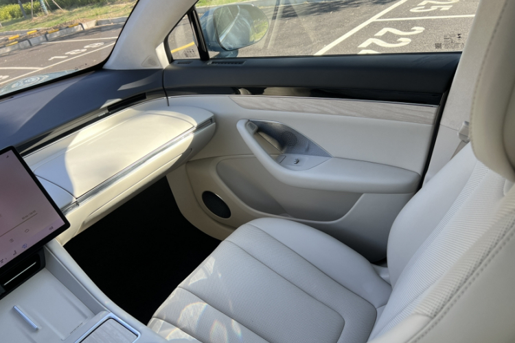 鸿蒙智行 智界R7 2024款 纯电 736km UItra中控内饰7008