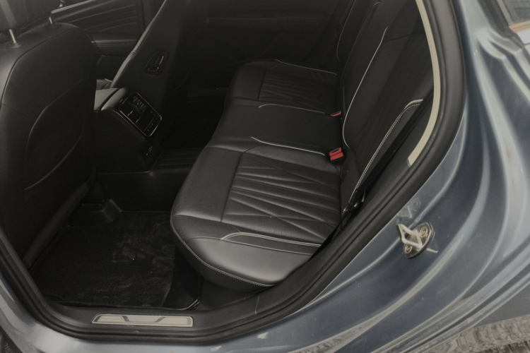 大众 帕萨特 2022款 330TSI 星空尊贵版中控内饰7003