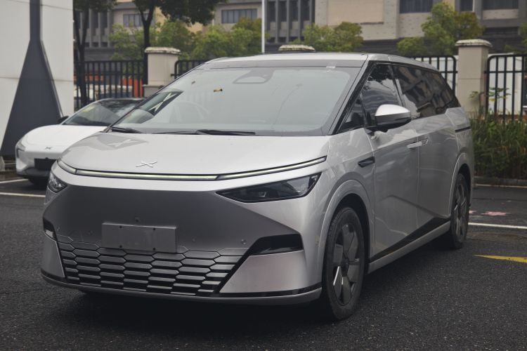 小鹏X9 2024款 610长续航Pro车身外观6006