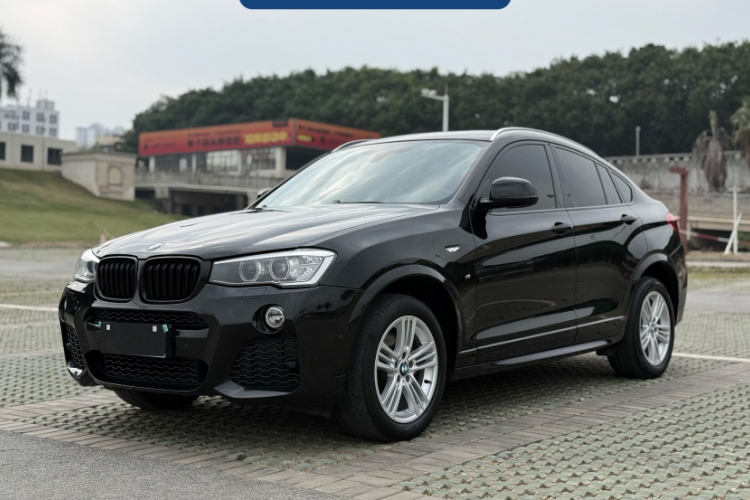 宝马X4 2016款 xDrive20i M运动型车身外观1