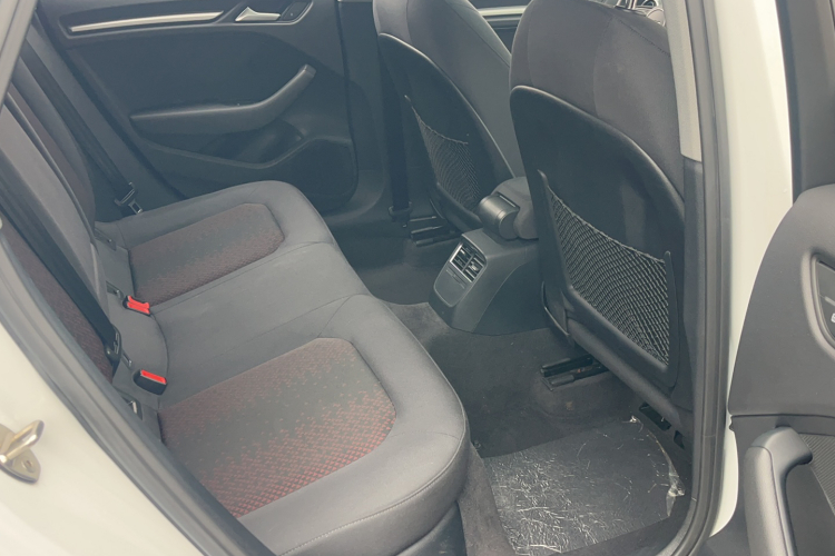 奥迪A3 2020款 改款 Limousine 35 TFSI 进取型 国VI中控内饰7003