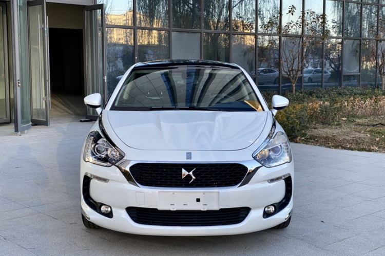 DS 5 2015款 1.6T 豪华版THP160车身外观6005