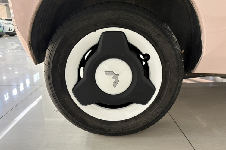 五菱汽车 宏光MINIEV 2021款 马卡龙时尚款 磷酸铁锂车身外观6009