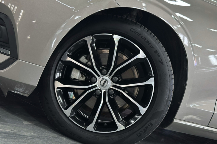 沃尔沃S60 2022款 B4 智逸豪华版车身外观6007