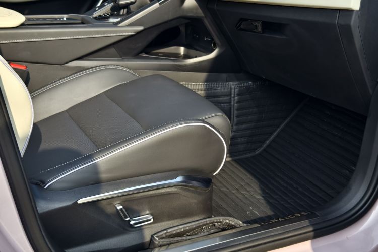 领克06 2023款 Remix 1.5T Shero局部细节41