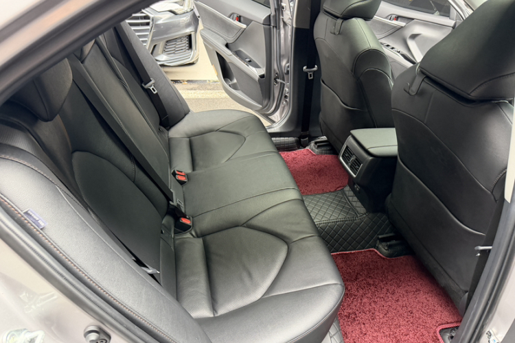 丰田 凯美瑞 2023款 2.5G 豪华版中控内饰7005