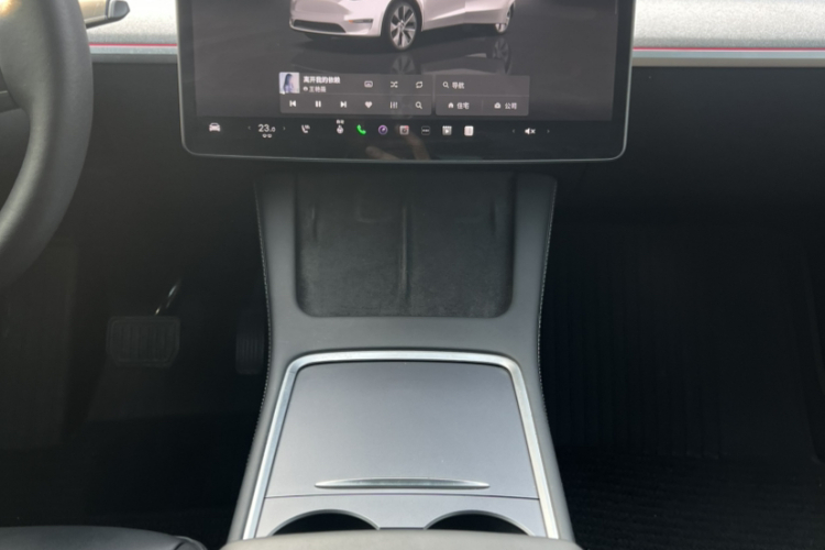 特斯拉 Model Y 2022款 后轮驱动版中控内饰7005