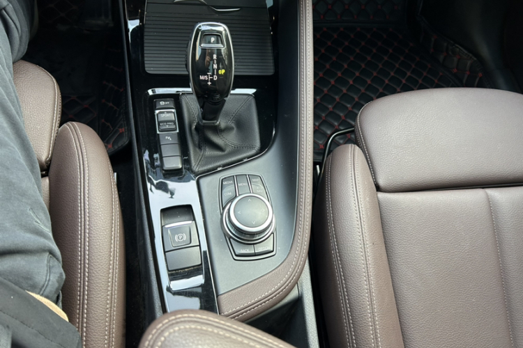 宝马X1 2020款 sDrive20Li 尊享型局部细节24