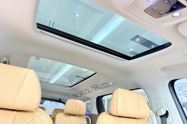 腾势D9 2022款 DM-i 1040 尊贵型局部细节22