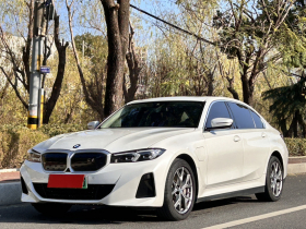 宝马i3 2023款 eDrive 40 L 曜夜套装