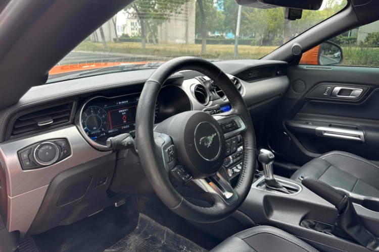 福特 Mustang 2020款 2.3L EcoBoost中控内饰7014