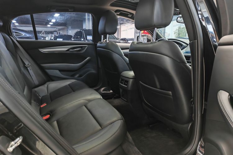 凯迪拉克CT5 2023款 28T 豪华型（标准版）中控内饰7006