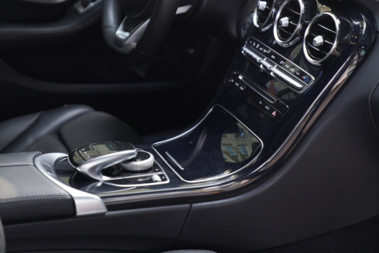 奔驰C级 2017款 改款 C 200 运动版车身外观6006