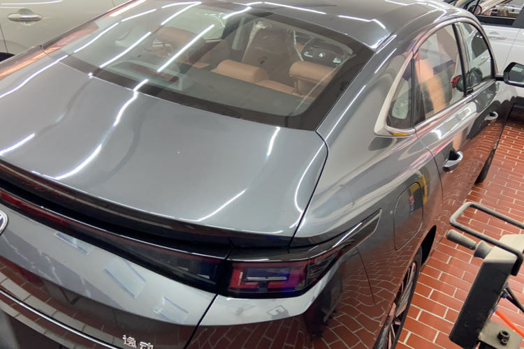 长安 逸动PHEV 2025款 智慧新蓝鲸 145KM 战舰版车身外观6003