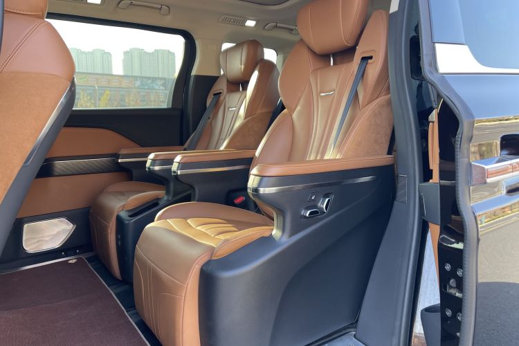 红旗HQ9 2023款 2.0T 智联旗韵版中控内饰7003