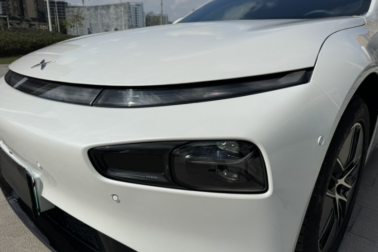 小鹏P7 2023款 P7i 702 Pro车身外观6004