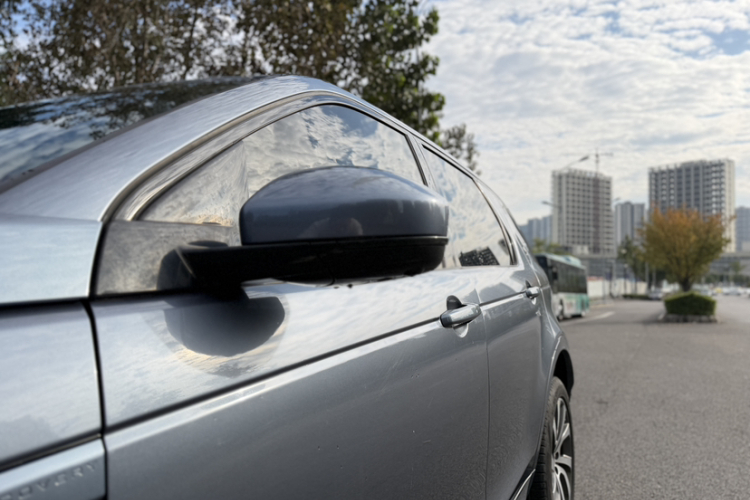 路虎 发现运动版 2020款 249PS R-Dynamic 性能科技版 5座车身外观6007