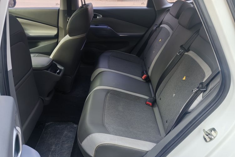 宝骏RC-5 2020款 1.5L 手动智耀豪华型中控内饰7007