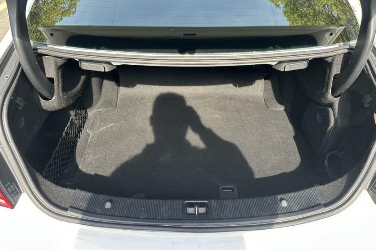 奔驰E级(进口) 2014款 E 200 轿跑版局部细节23