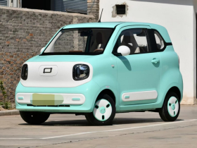 奔腾小马 2026款 222km 炫彩马