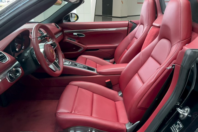 保时捷718 2022款 Boxster 2.0T中控内饰7002