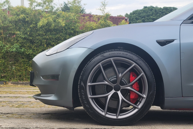 特斯拉 Model 3 2022款 Performance高性能全轮驱动版车身外观6007