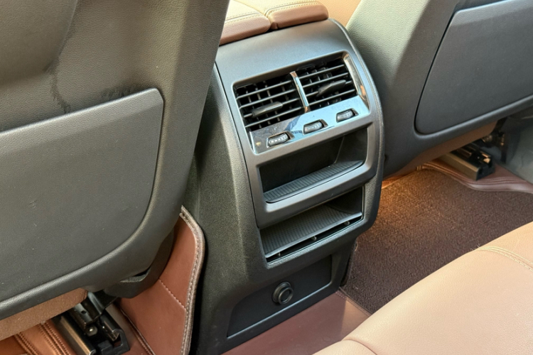 宝马X5(进口) 2022款 xDrive30i M运动套装中控内饰7009