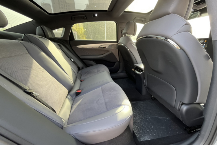 岚图汽车 岚图追光 2024款 PHEV 四驱超长续航旗舰版中控内饰7002