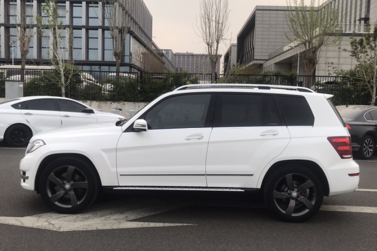 奔驰GLK级 2013款 改款 GLK 300 4MATIC 时尚型车身外观6004