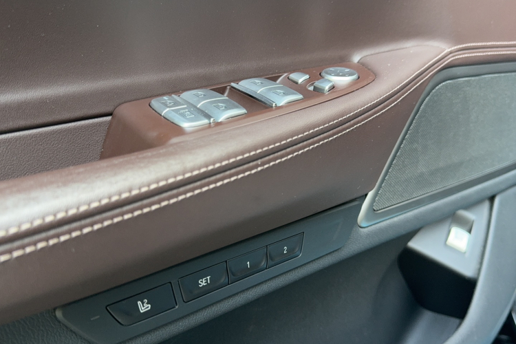 宝马7系 2019款 730Li M运动套装中控内饰7003