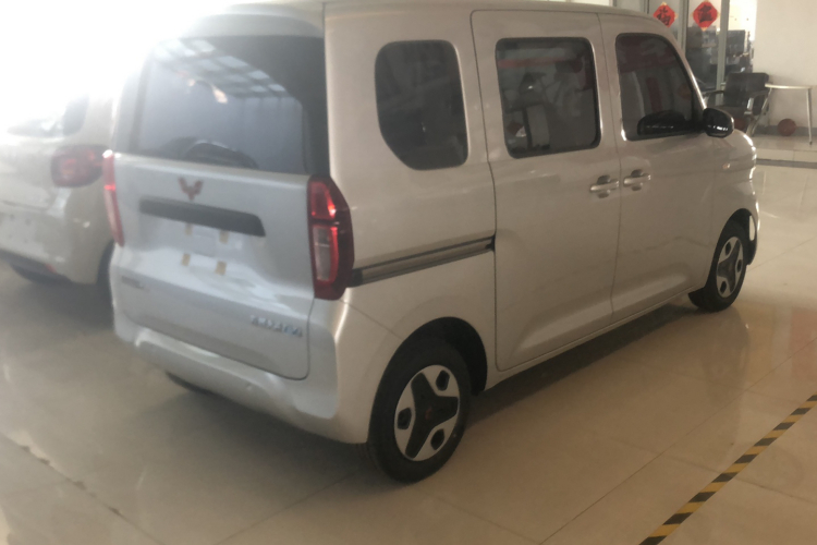 五菱汽车 五菱之光新能源 2025款 201km 标准型车身外观6003