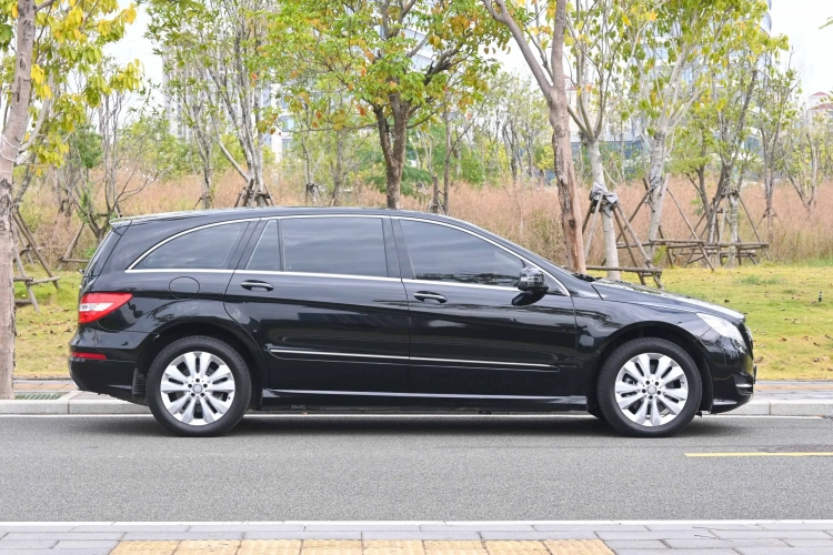 奔驰R级 2015款 R 400 4MATIC 豪华型车身外观6004
