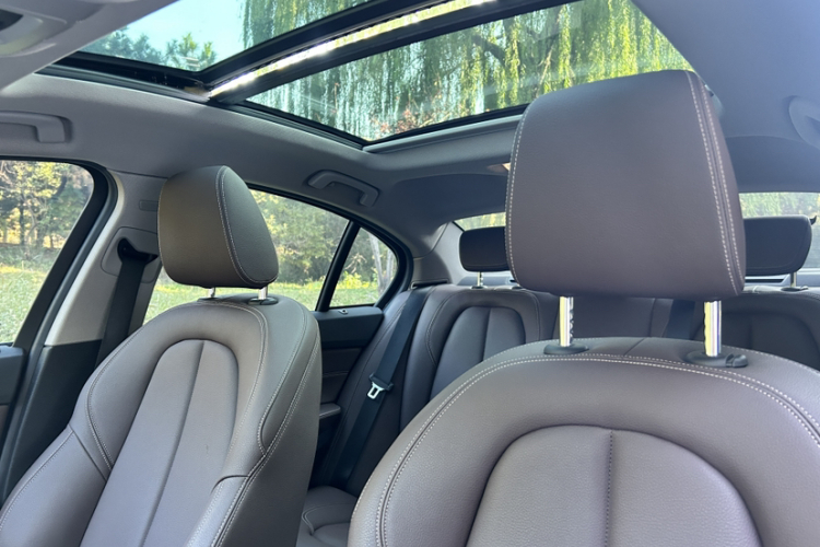 宝马1系 2020款 120i M运动套装局部细节22