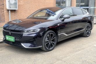 岚图汽车 岚图追光 2024款 PHEV 四驱超长续航旗舰版