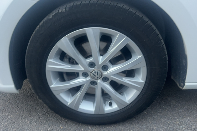 大众 朗逸 2017款 230TSI DSG舒适版局部细节9009