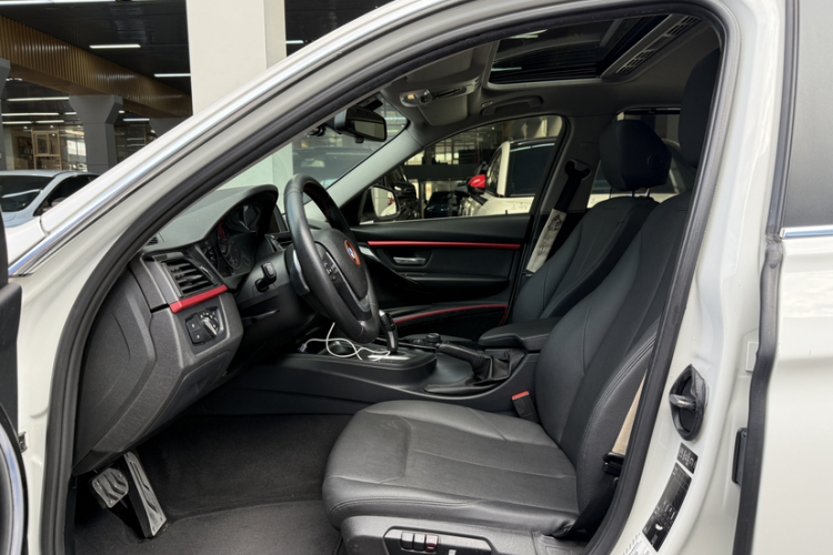 宝马3系 2015款 320Li 超悦版时尚型中控内饰7002