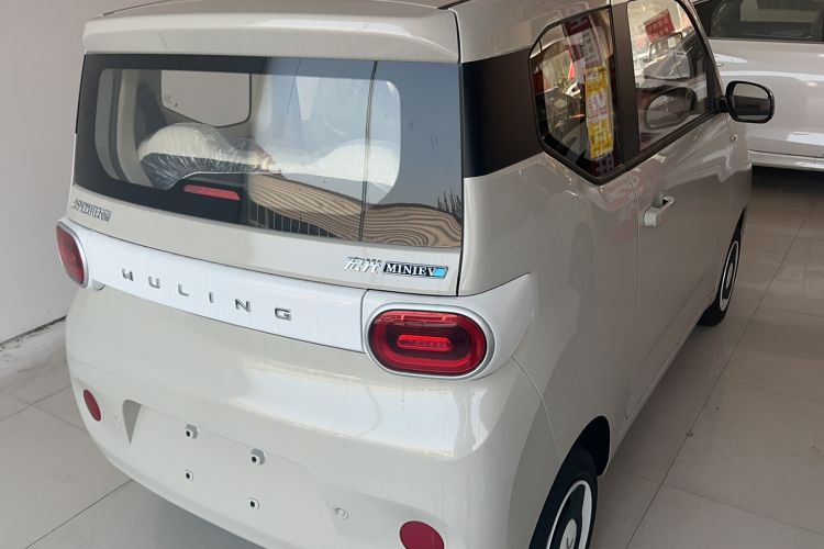 五菱汽车 宏光MINIEV 2024款 第三代 215km 青春版车身外观6003
