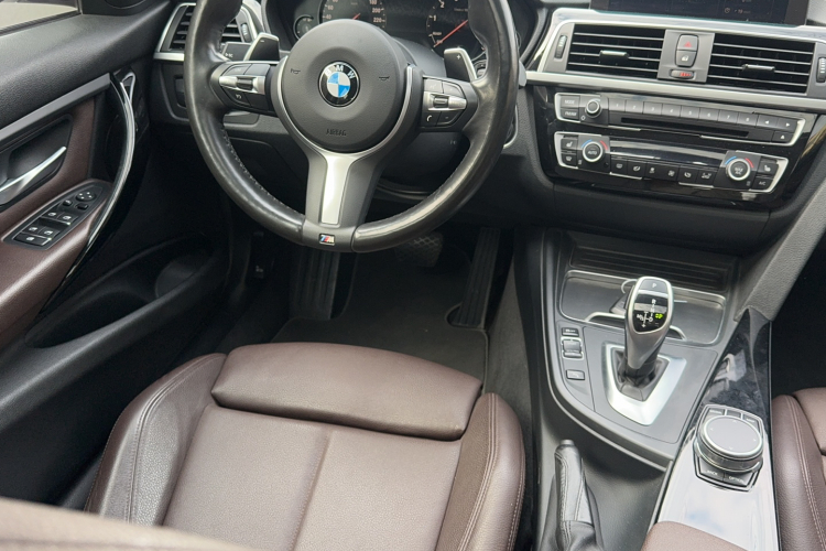 宝马3系 2018款 320Li 领先型M运动套装中控内饰7006