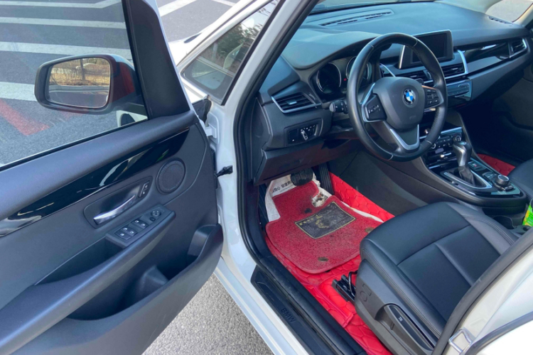 宝马2系旅行车 2018款 218i 领先型中控内饰7005
