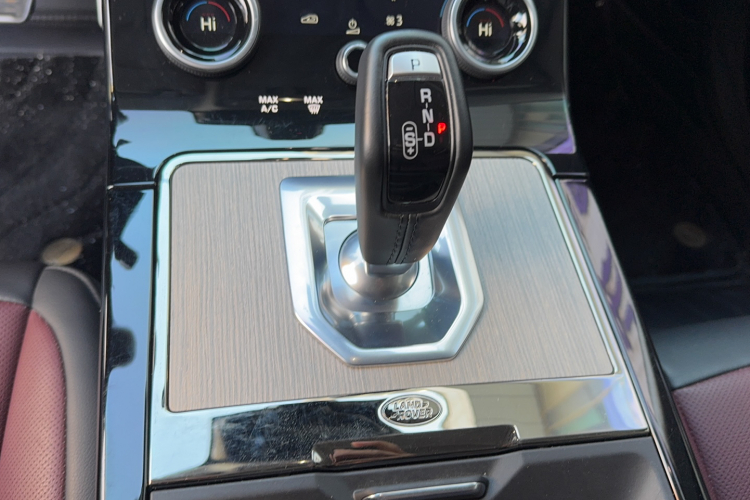 路虎 揽胜极光 2022款 改款 极光L 249PS R-Dynamic 豪华版局部细节23