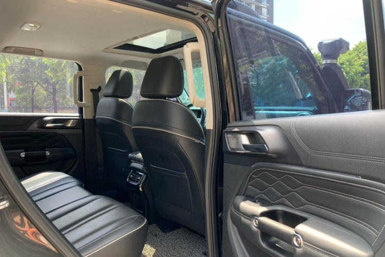 坦克300 2021款 越野版 2.0T 征服者中控内饰7008