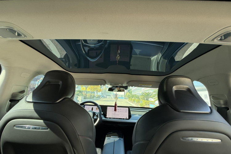 小鹏P7 2022款 670N+中控内饰7008