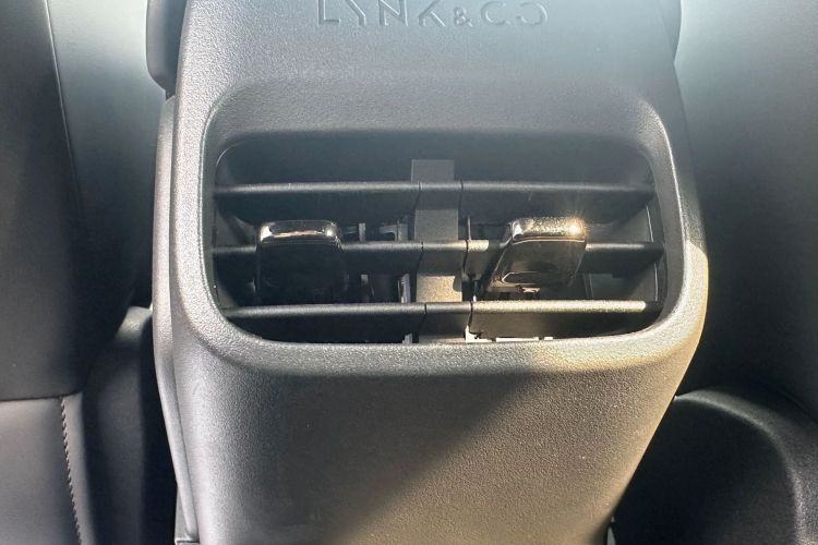 领克06 2025款 Renew 1.5T Halo中控内饰7008