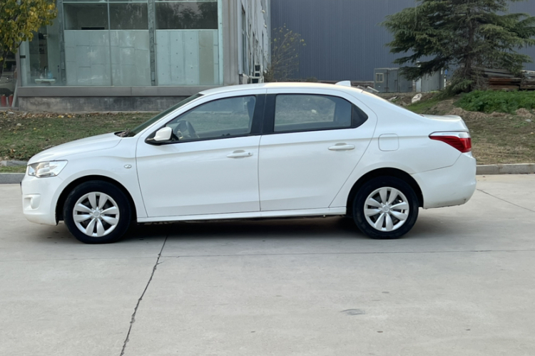 雪铁龙 爱丽舍 2016款 1.6L 手动时尚型车身外观6002