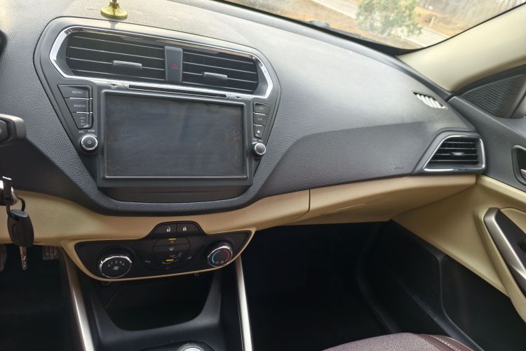 福特 福睿斯 2015款 1.5L 手动舒适型中控内饰7005