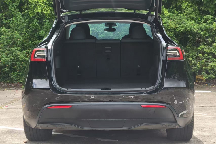 特斯拉 Model Y 2022款 后轮驱动版局部细节23
