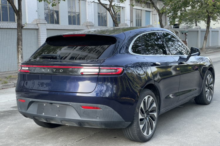 鸿蒙智行 问界M5 2022款 增程四驱旗舰版车身外观6002