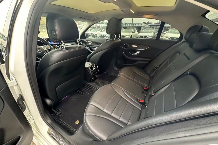 奔驰C级 2021款 C 260 L 运动版中控内饰7002