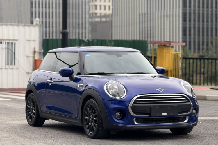 MINI 2019款 1.5T ONE PLUS车身外观6009