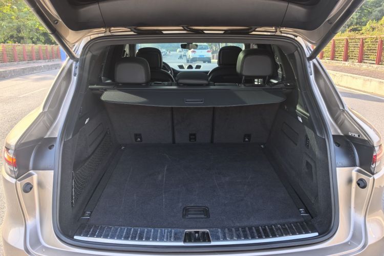 保时捷 Cayenne新能源 2019款 Cayenne E-Hybrid 2.0T中控内饰7011